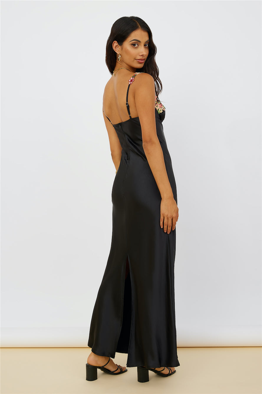 Magnetic Forces Maxi Dress Black