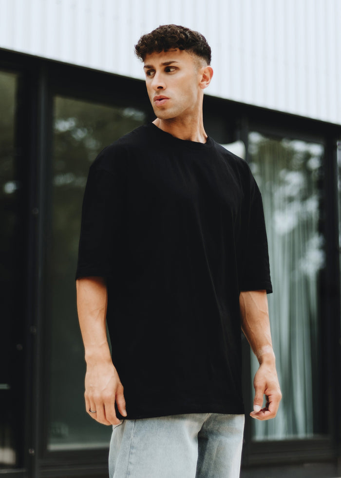 Blackskies-Basic-Oversized-T-Shirt-Black-Men-Model-3MVqEyFJIzzsbo