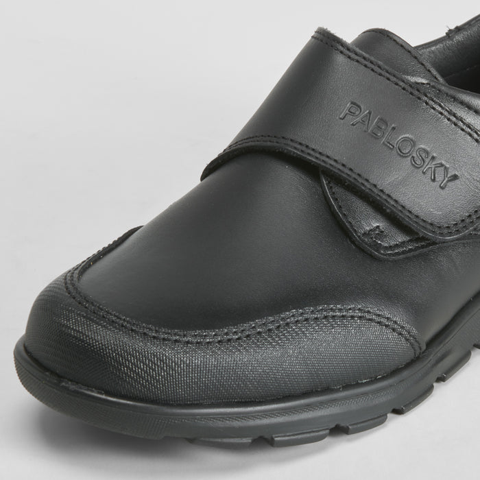 Zapato colegial de piel negro PABLOSKY