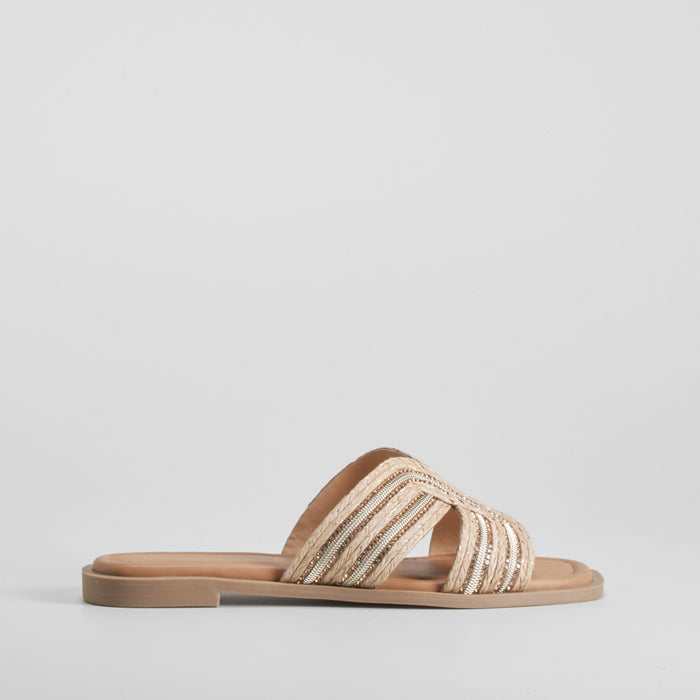 Sandalia plana pala brillo beige PICCOLA PIU