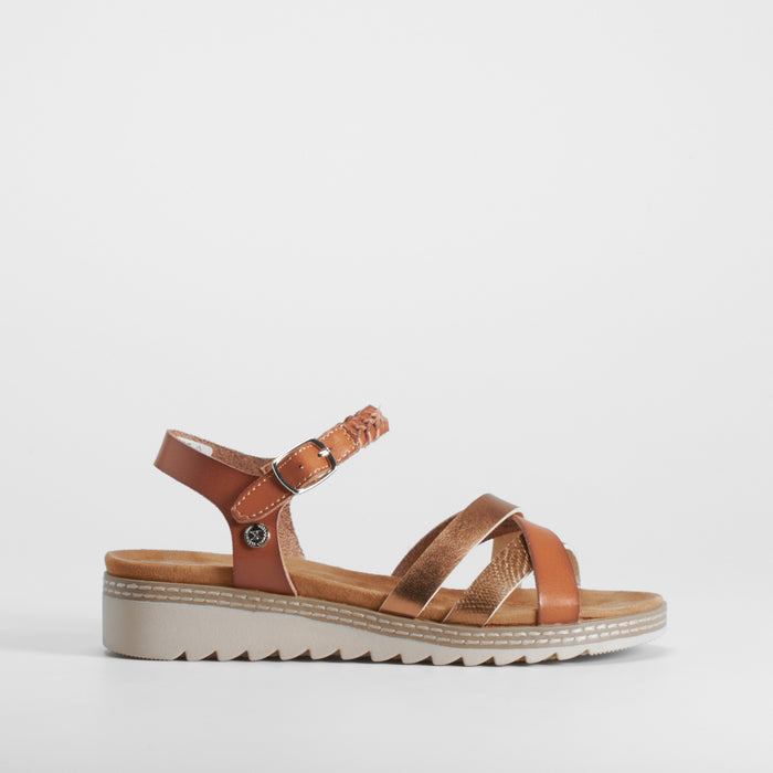 Sandalia cuña tiras suela sierra camel XTI