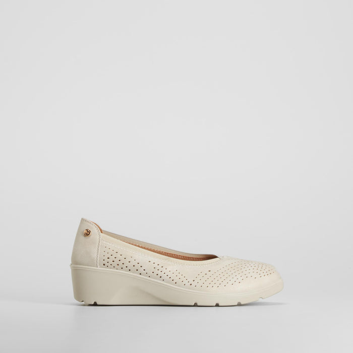 Bailarina cuña perforada confort beige MYSOFT