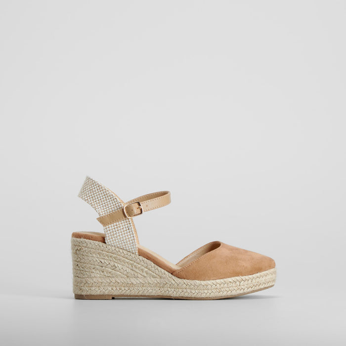 Sandalia yute cuña hebilla beige PICCOLA PIU