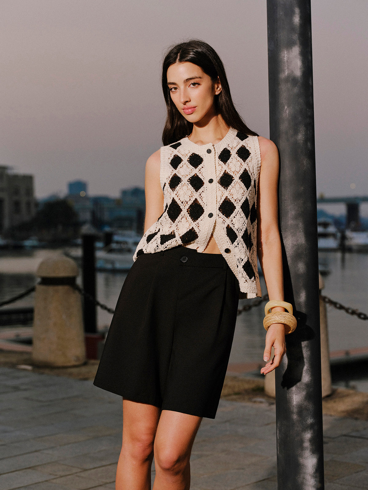 Embroidered Diamond Pattern Knit Vest