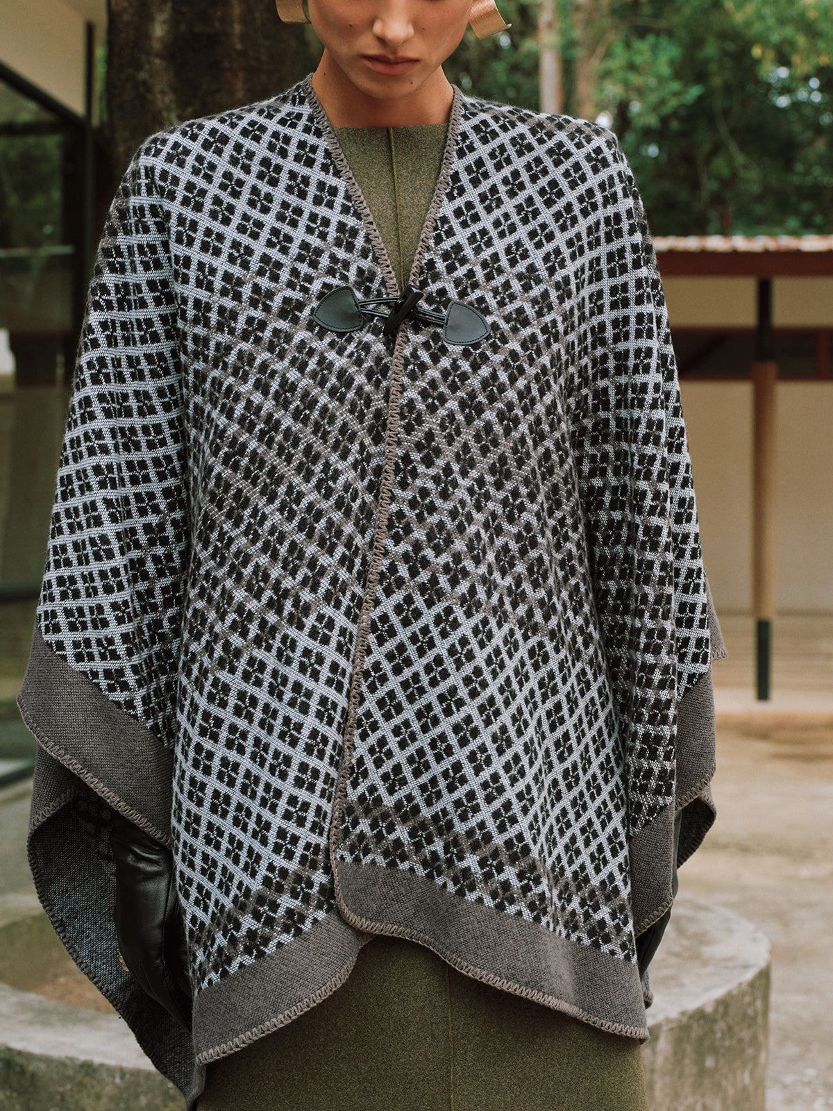 Horn Button Checked Knit Poncho
