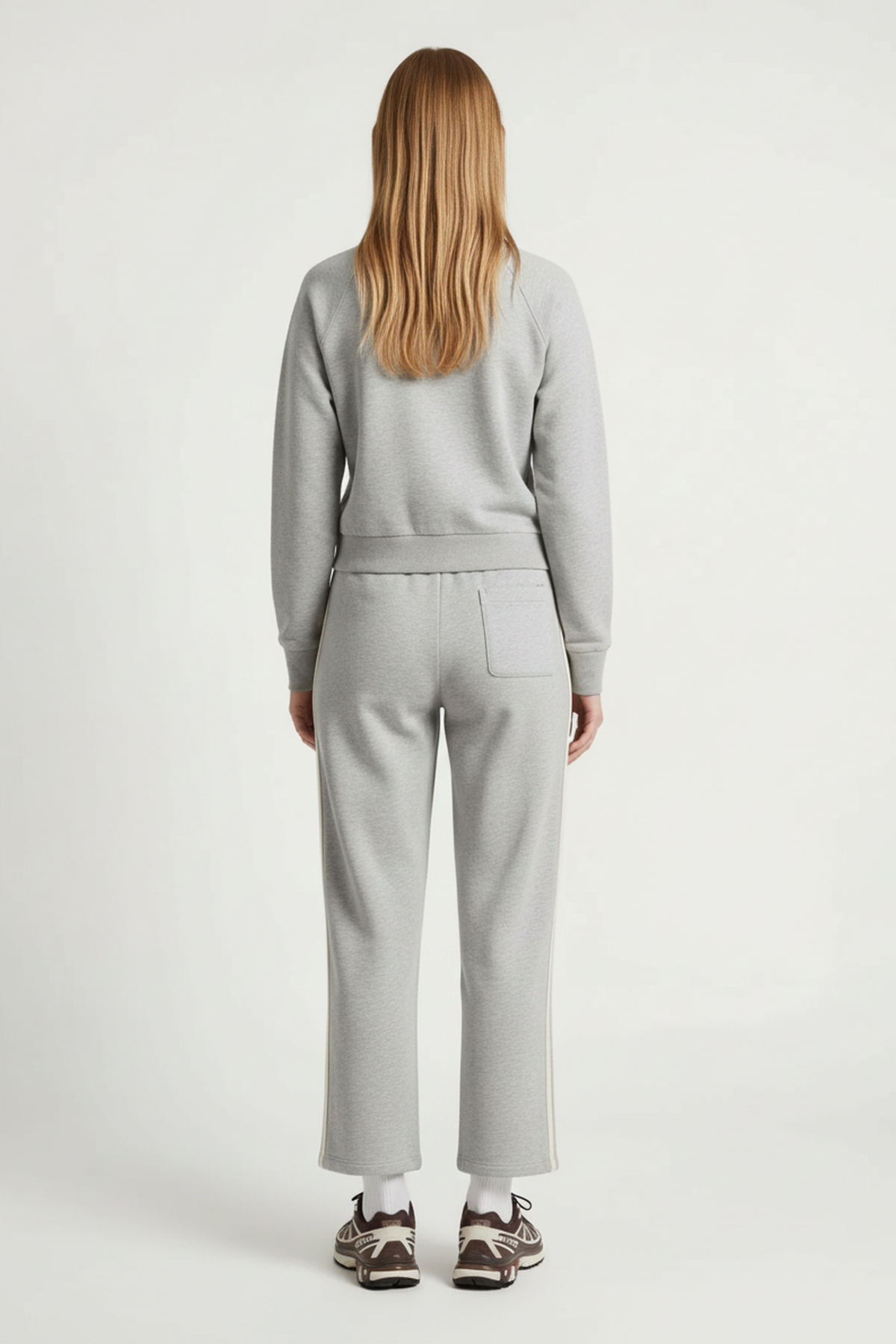 Lucia Travel Raglan