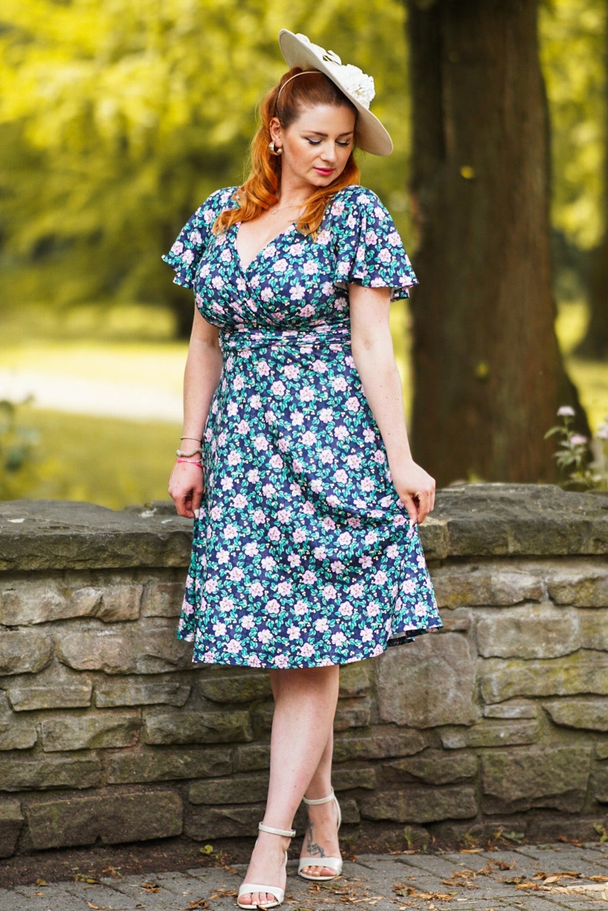Donna Purple Floral Crossover Bust Dress