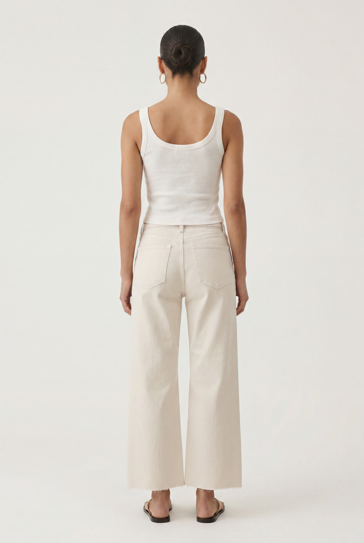 Ribbed Slim Crop Scoop Tank