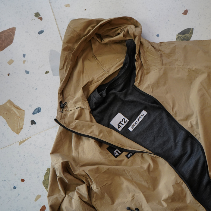 classic shortsleeve, charcoal.