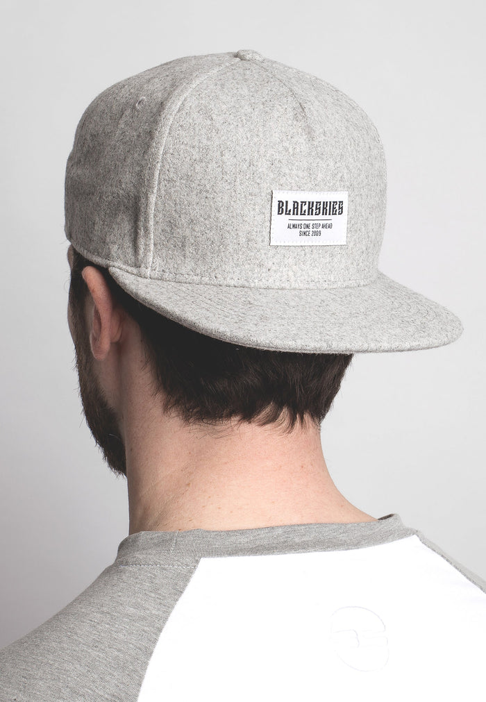 Blackskies-Glacier-Snapback-Cap-Wool-Flannel-Grey-Arctic-Model-Basecap-2