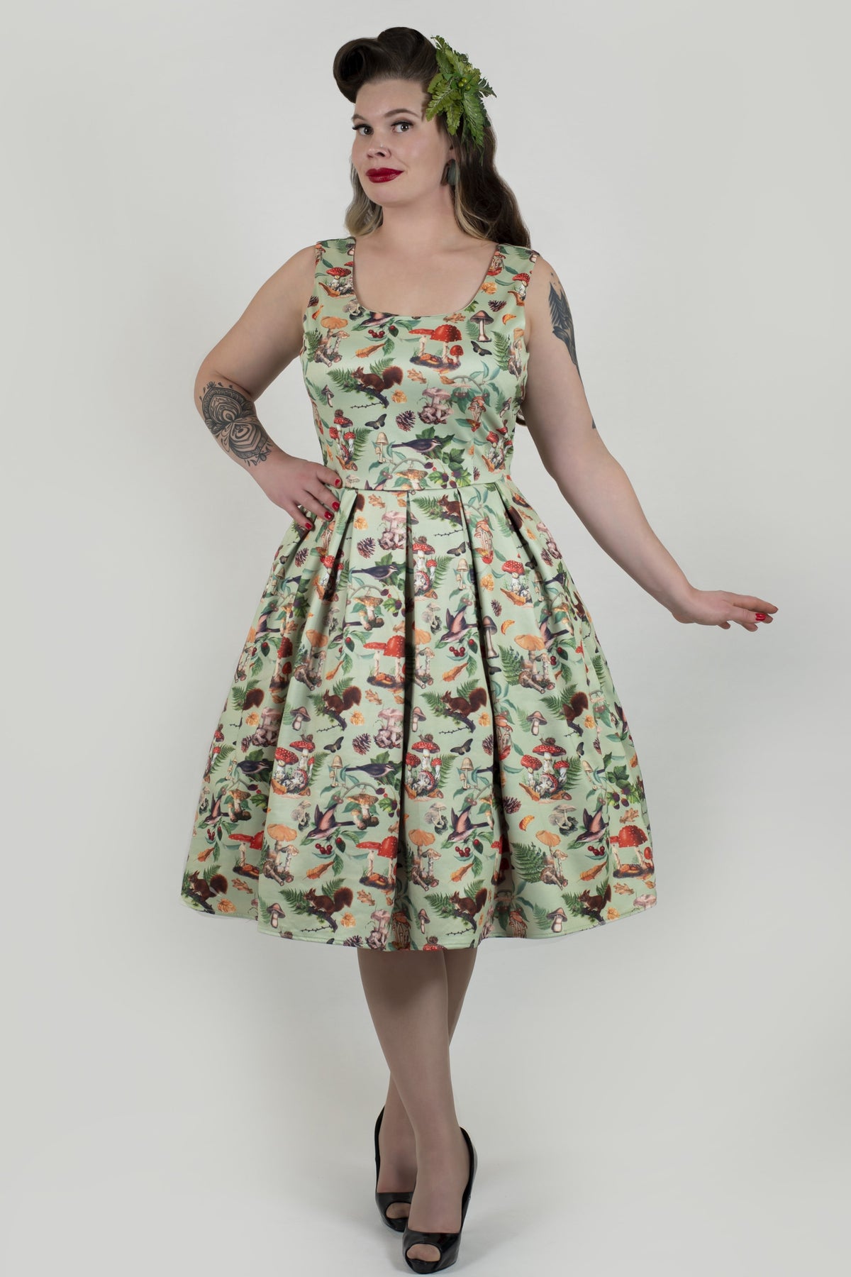 Amanda Woodland Flared Dress In Tea Green
