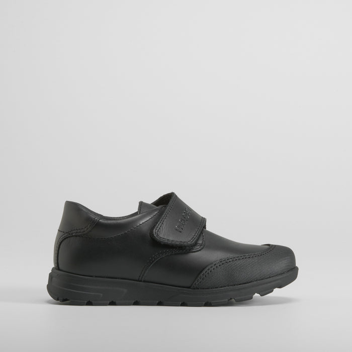 Zapato colegial negro de piel PABLOSKY